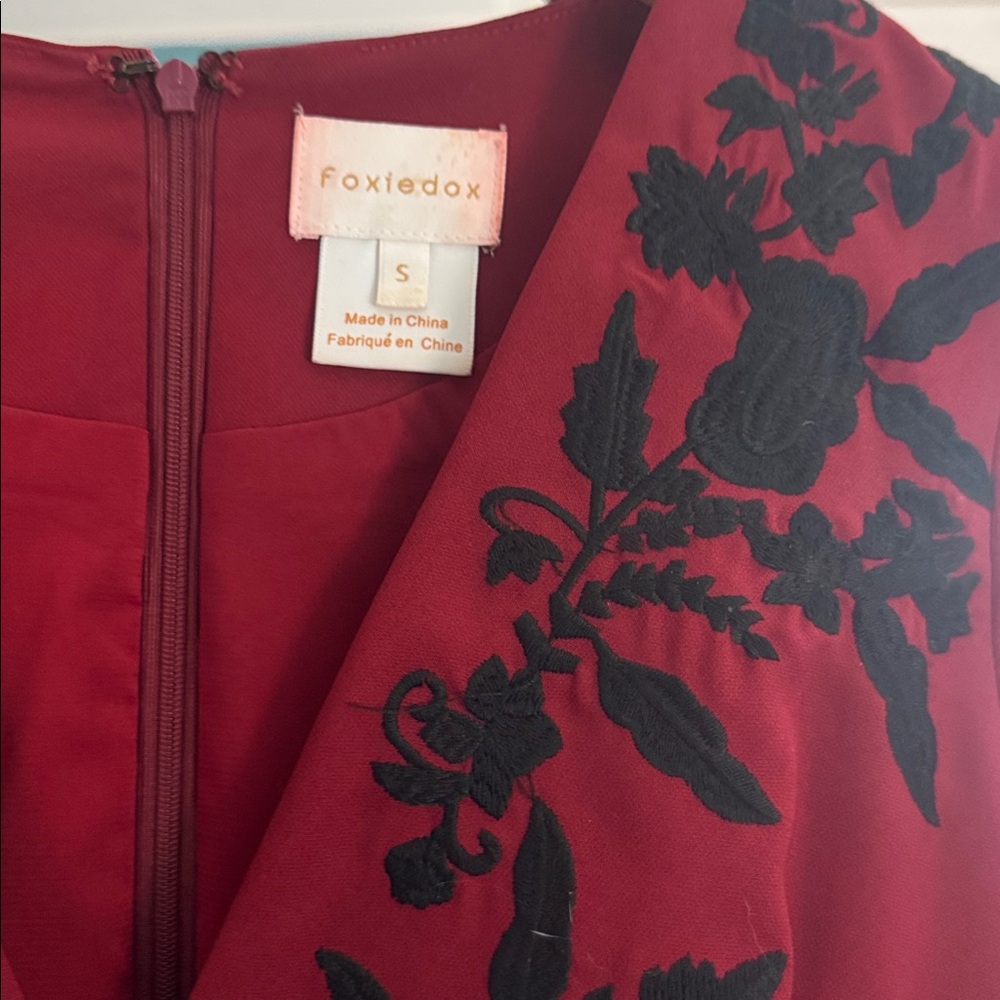 Foxiedox Dark Red/Sangria Red/Wine Red Knee-Length Dress, size Small - Picture 4 of 8